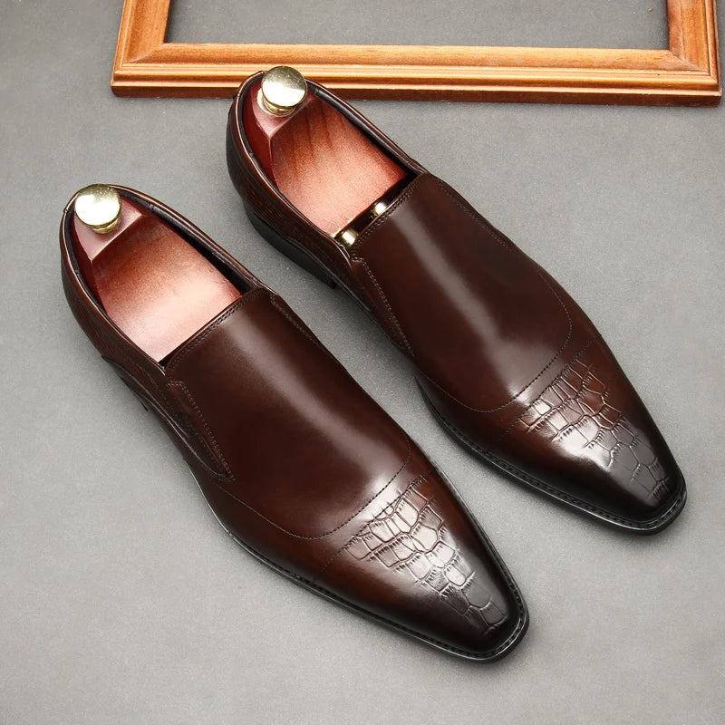 Formal shoes man, English pointy head, set foot, leather build, loafers. Dress, wedding dress, size 46