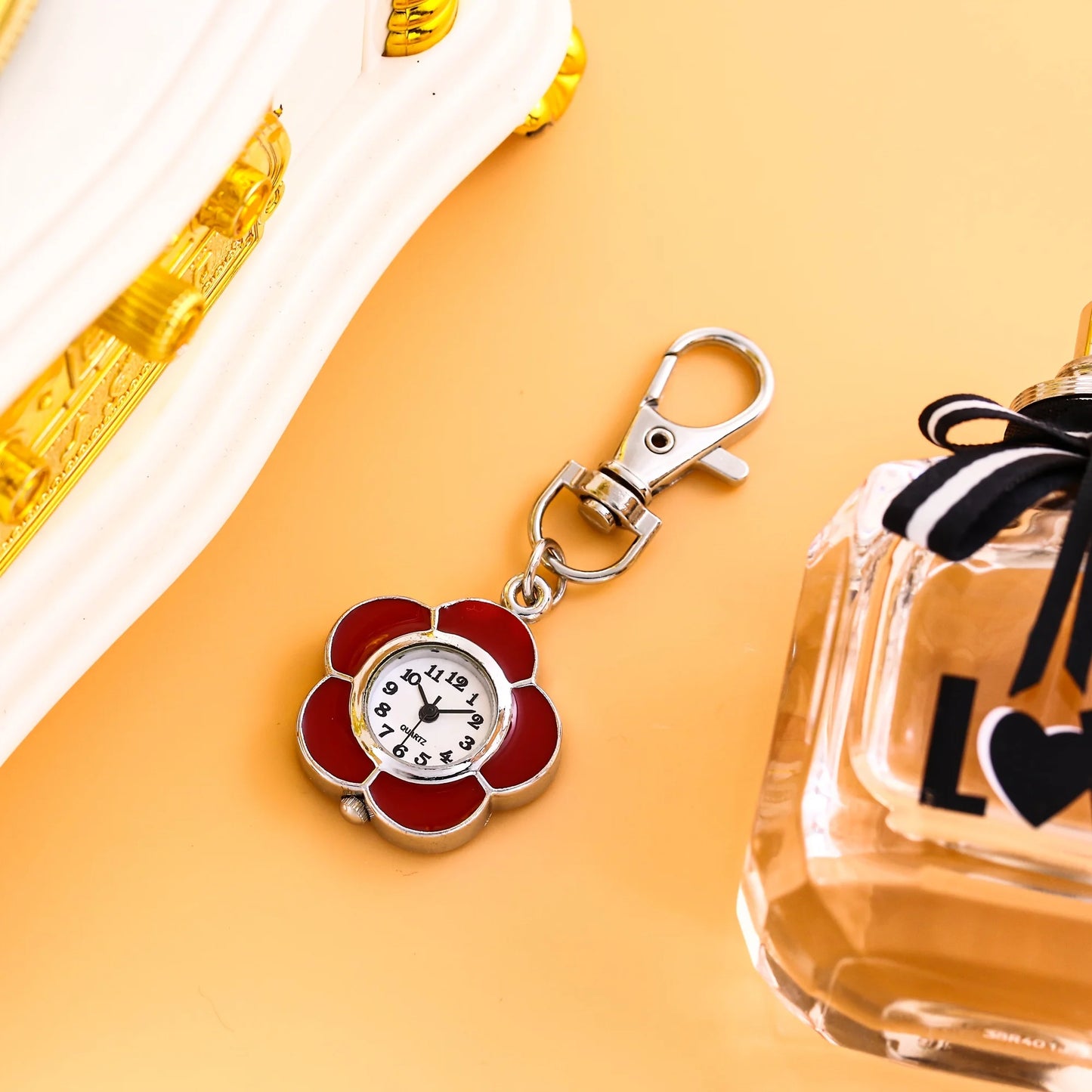 Colorful small flower hanging watch, butterfly pocket watch, keychain watch, men's and women's chest watch, nurse watch
