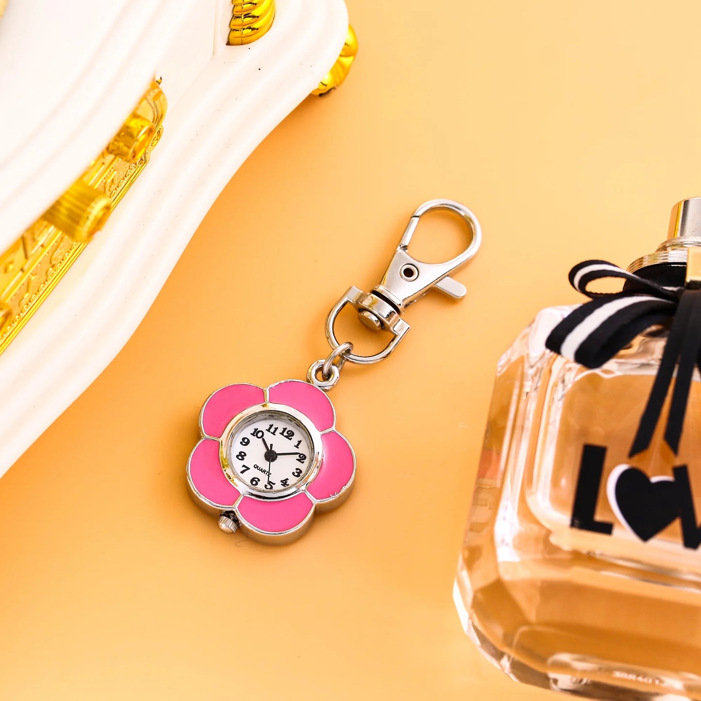 Colorful small flower hanging watch, butterfly pocket watch, keychain watch, men's and women's chest watch, nurse watch