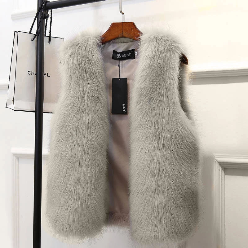 Women Fur Vest 2022 New Autumn Female Waistcoat Faux Fox Fur Coat Warm White Black Gray Jacket Large Size 3XL Sleeveless Coat