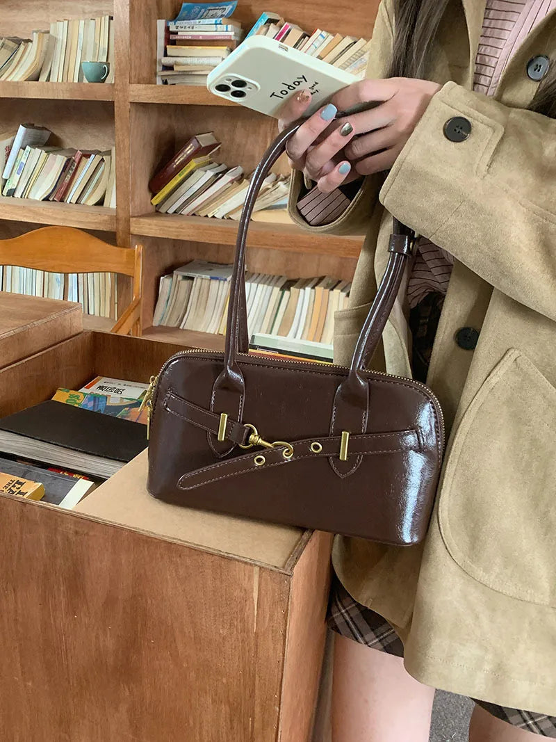 Retro Handheld Commuter Bag for Women 2025 New Style Trendy and Versatile, Niche Underarm Bag, Large Capacity Bowling Bag