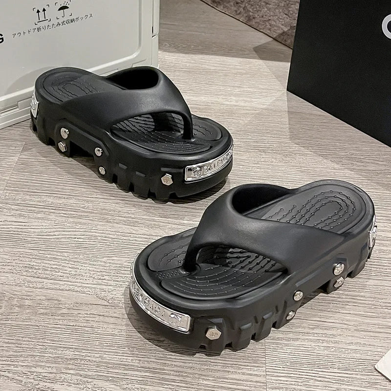 Punk Style Women Clogs 2025 New Arrival Soft EVA Thick Platform Slippers Comfortable Garden Shoes Fashion Beach Sandals