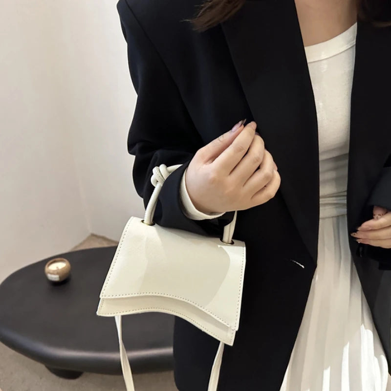 Fashionable Women's Shoulder Bag Pure Color Trendy Crossbody Bag Simple Casual Diagonal Bag Small Square Bags for Autumn Bolsos