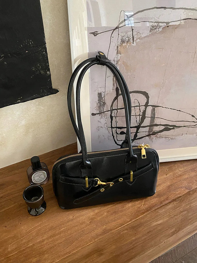 Retro Handheld Commuter Bag for Women 2025 New Style Trendy and Versatile, Niche Underarm Bag, Large Capacity Bowling Bag