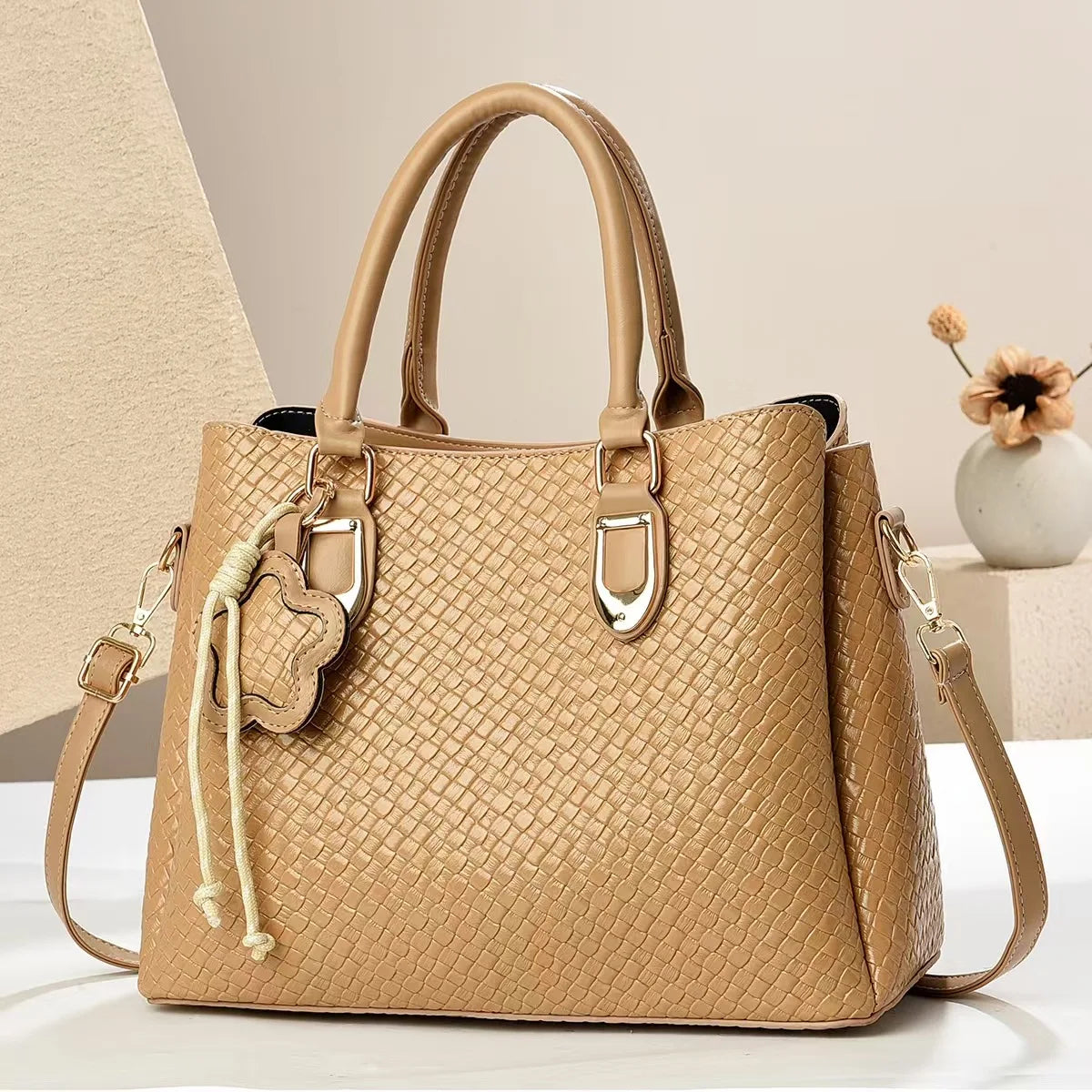 Women's Bags, New Fashion Trends, High-end Sense, Large-capacity Shoulder Bags, Crossbody Bags, Handbags for Women.