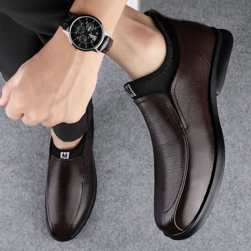 Genuine Leather Business Shoes Flat Slip-on Leather Mens Casual Shoes Senior Brand Male Footwear Mid Top Loafers Black and Brown