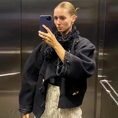 2023 New Autumn and Winter Women Fashion Furry Collar Horn Button Woolen Coat Thick Jacket Style Coat