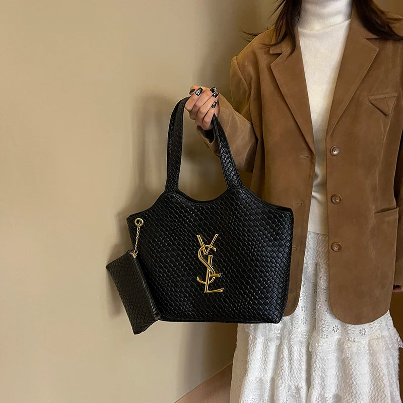 Classic Women's Handbag Leather Shoulder Carry Popular Elegant By Famous Designer Luxury Brand Stylish And Lightweight