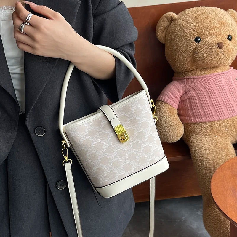 Women's Tote Bag, Simple and Elegant, Light Luxury Brand with Versatile Functions and Temperament