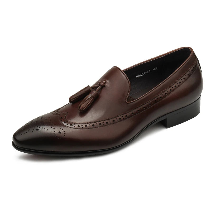 Hot Spring/Autumn Men Loafers Cowhide Carved Dress Party Wedding Pointed Toe Office Black/Brown/Coffee Men Sapatos Tassel Shoes