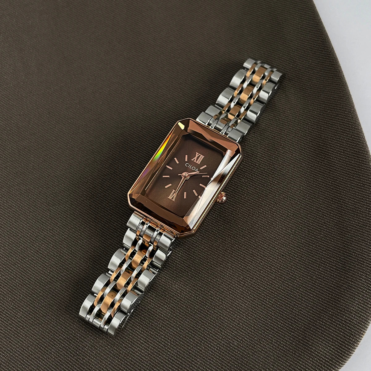2025 women's retro watch women's light luxury niche art high-end watch women's ladies brand authentic