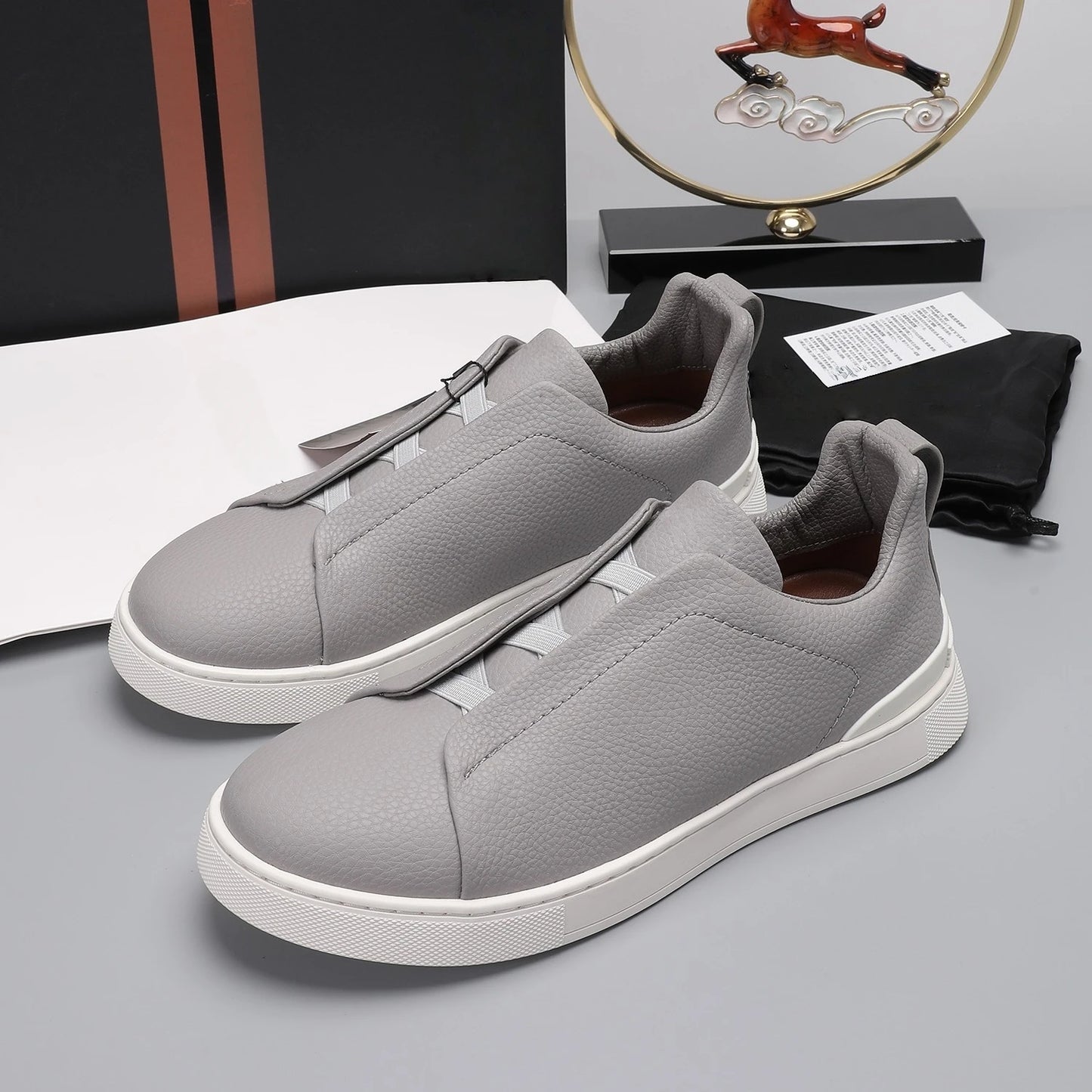 Master Handmade Luxury Holiday Gift Casual Sneakers Sports Shoes Breathable Business Flat Non-slip Outdoor Hiking Cycling Shoes