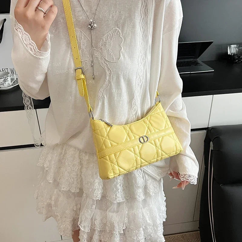 Spacious Ladies Tote Bags By Famous Designer, High-Quality Leather Handbags for Women, Classic Elegant Style