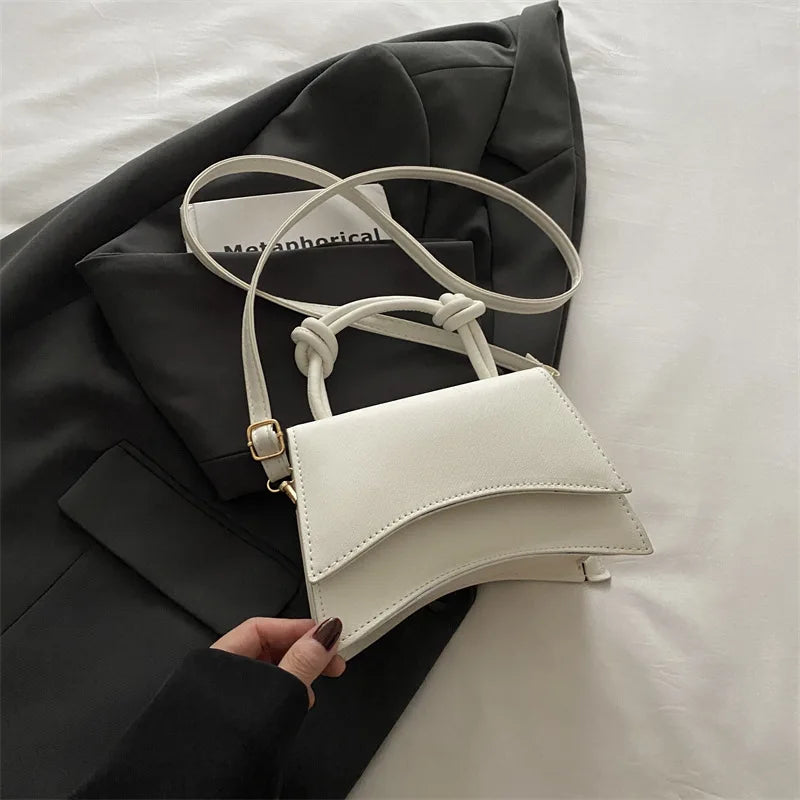 Fashionable Women's Shoulder Bag Pure Color Trendy Crossbody Bag Simple Casual Diagonal Bag Small Square Bags for Autumn Bolsos