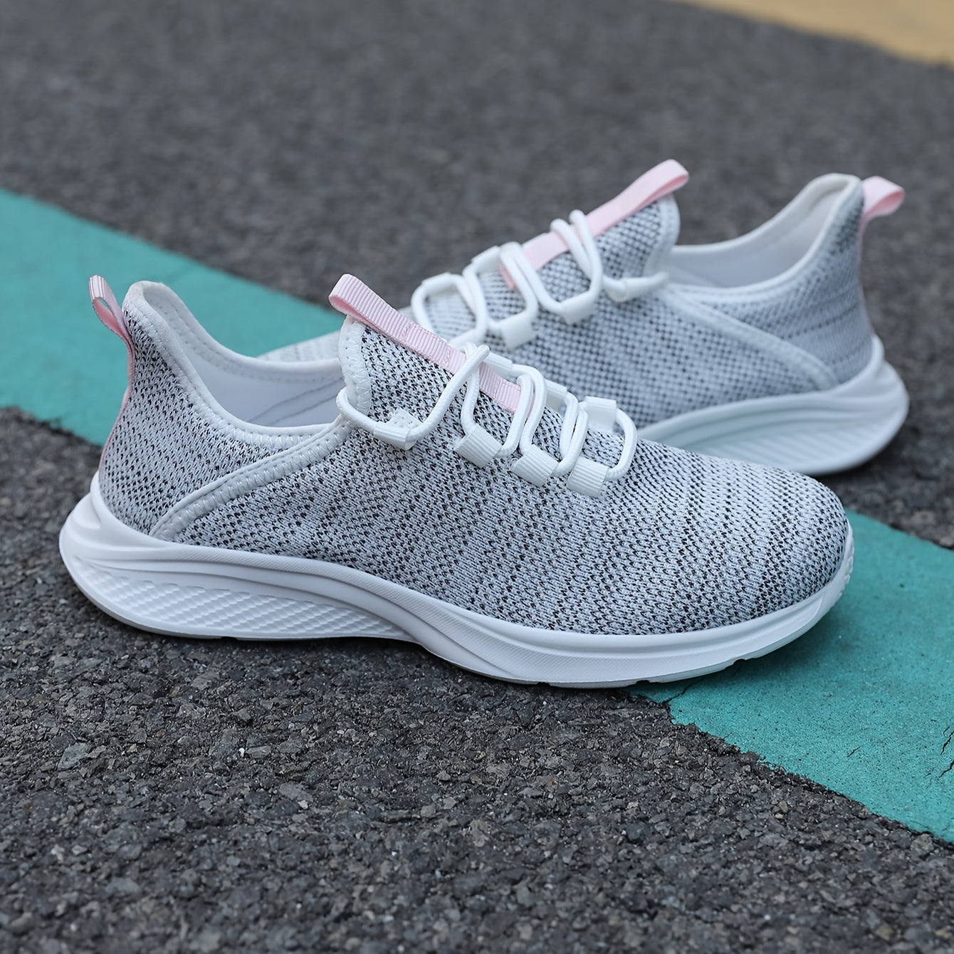 Four Seasons Shoes Fashion Casual Women's Breathable Lightweight Anti-slip Wear-resistant Outdoor Sports Shoes Men's Running Shoes Sports Trendy Shoes Road Running Shoes Mesh Women's Shoes