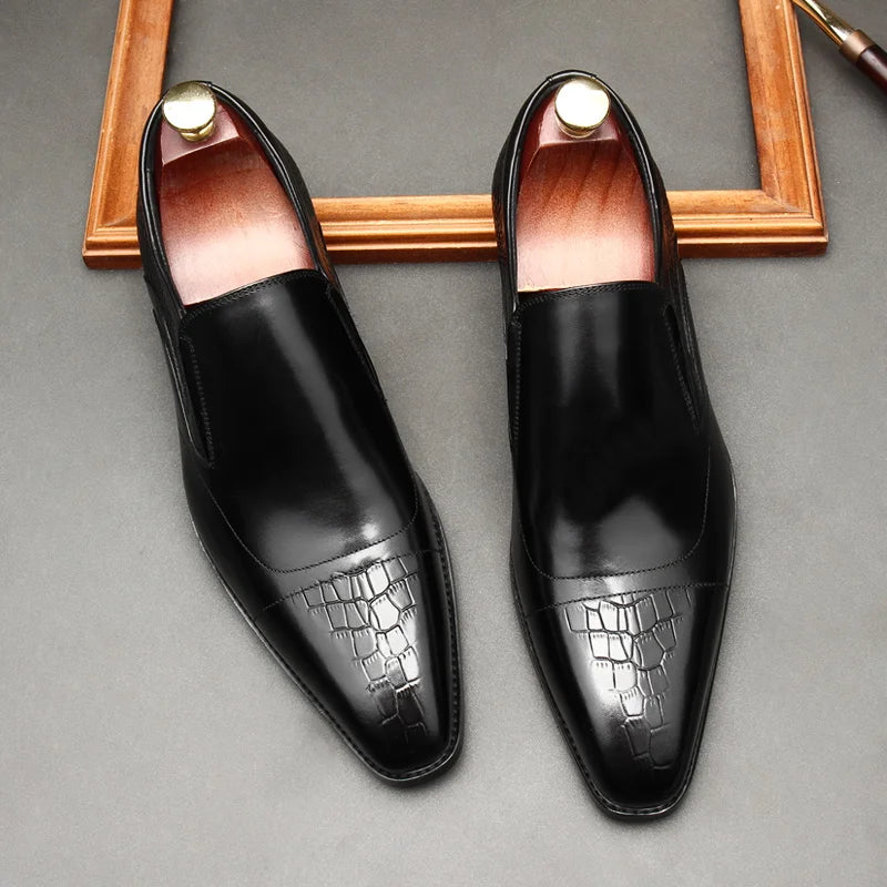 Formal shoes man, English pointy head, set foot, leather build, loafers. Dress, wedding dress, size 46