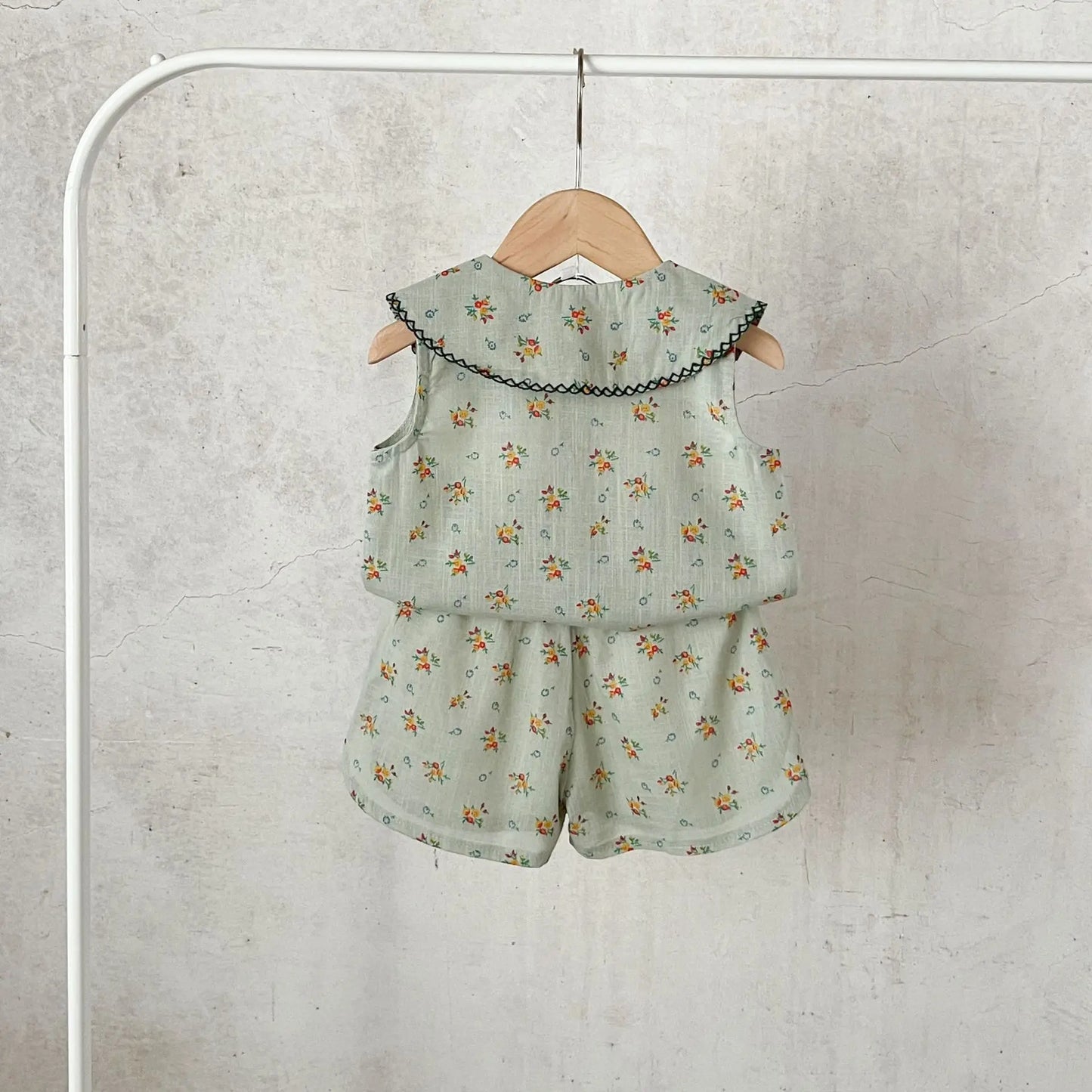 Ins New Korean Version Girl Baby Pure Cotton Floral Doll Collar Cardigan Shirt Loose Bread Shorts Set