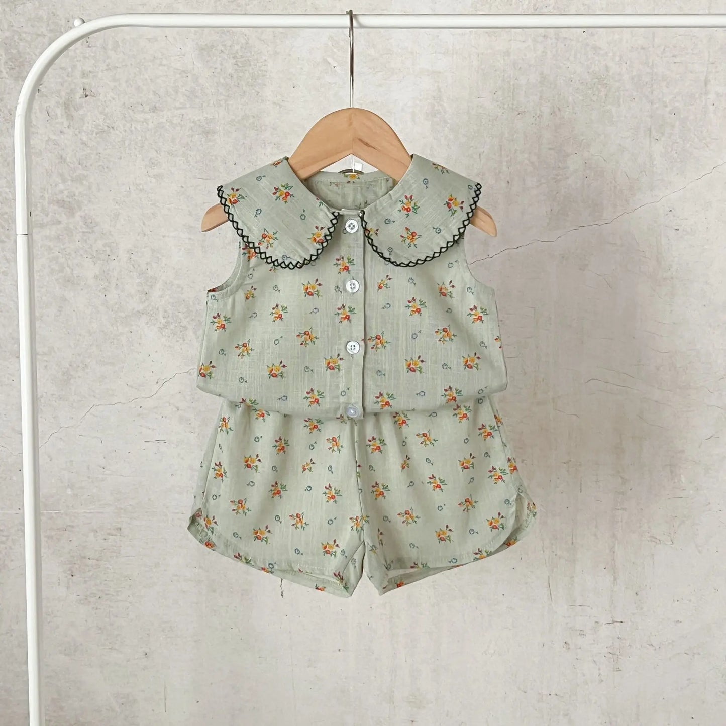 Ins New Korean Version Girl Baby Pure Cotton Floral Doll Collar Cardigan Shirt Loose Bread Shorts Set