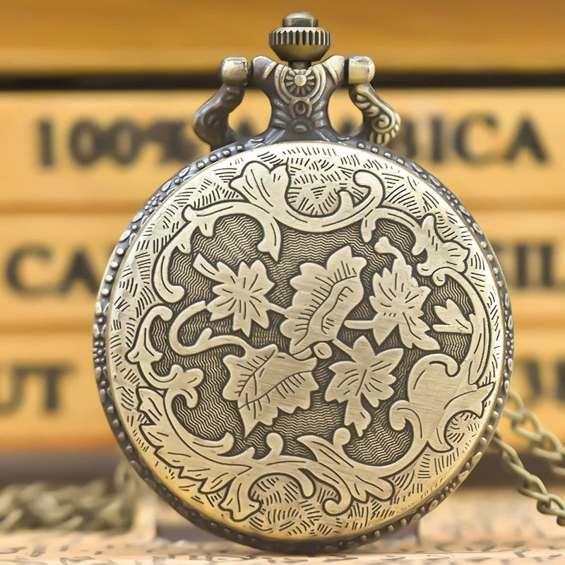 Vintage Bronze Clamshell Chinese Dragon Carved Necklace Quartz Pocket Watch Gifts Are Common For Male And Female Students