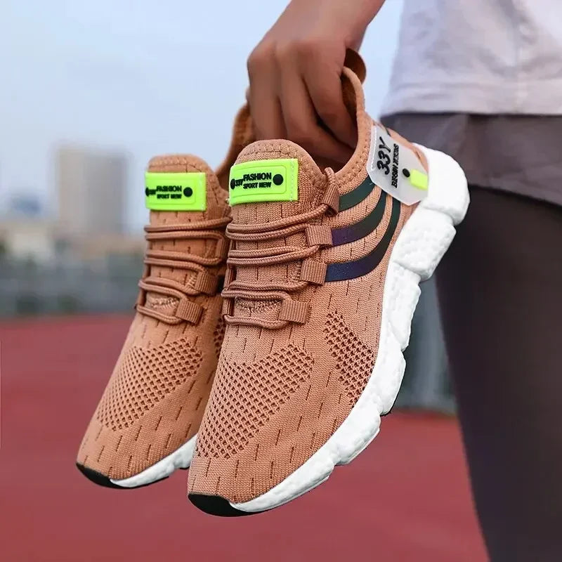 Men's Lightweight Running Shoes with A Mesh Design Breathable Comfortable and Durable Outdoor Walking and Running Sports Shoes