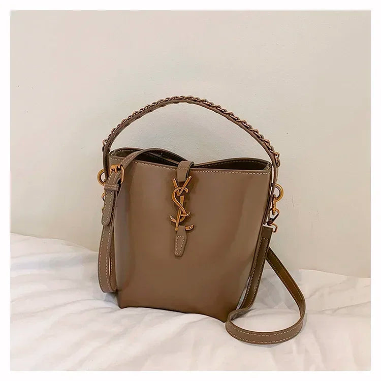 Large Capacity Elegant Handbag For Women - Classic Popular Designer Shoulder Bag With Detachable Strap
