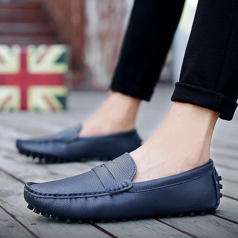 2022 Fashion Soft Leather Men Loafers Handmade Casual Shoes Men Moccasins For Men Leather Flat Shoes Driving Shoes Size 39-50