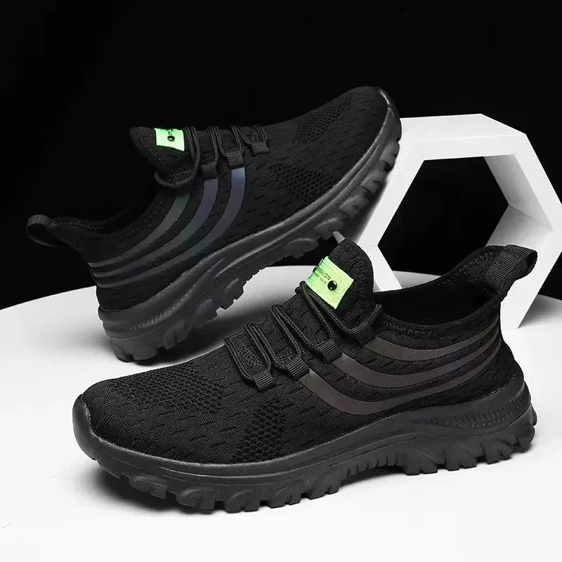 Men's Lightweight Running Shoes with A Mesh Design Breathable Comfortable and Durable Outdoor Walking and Running Sports Shoes