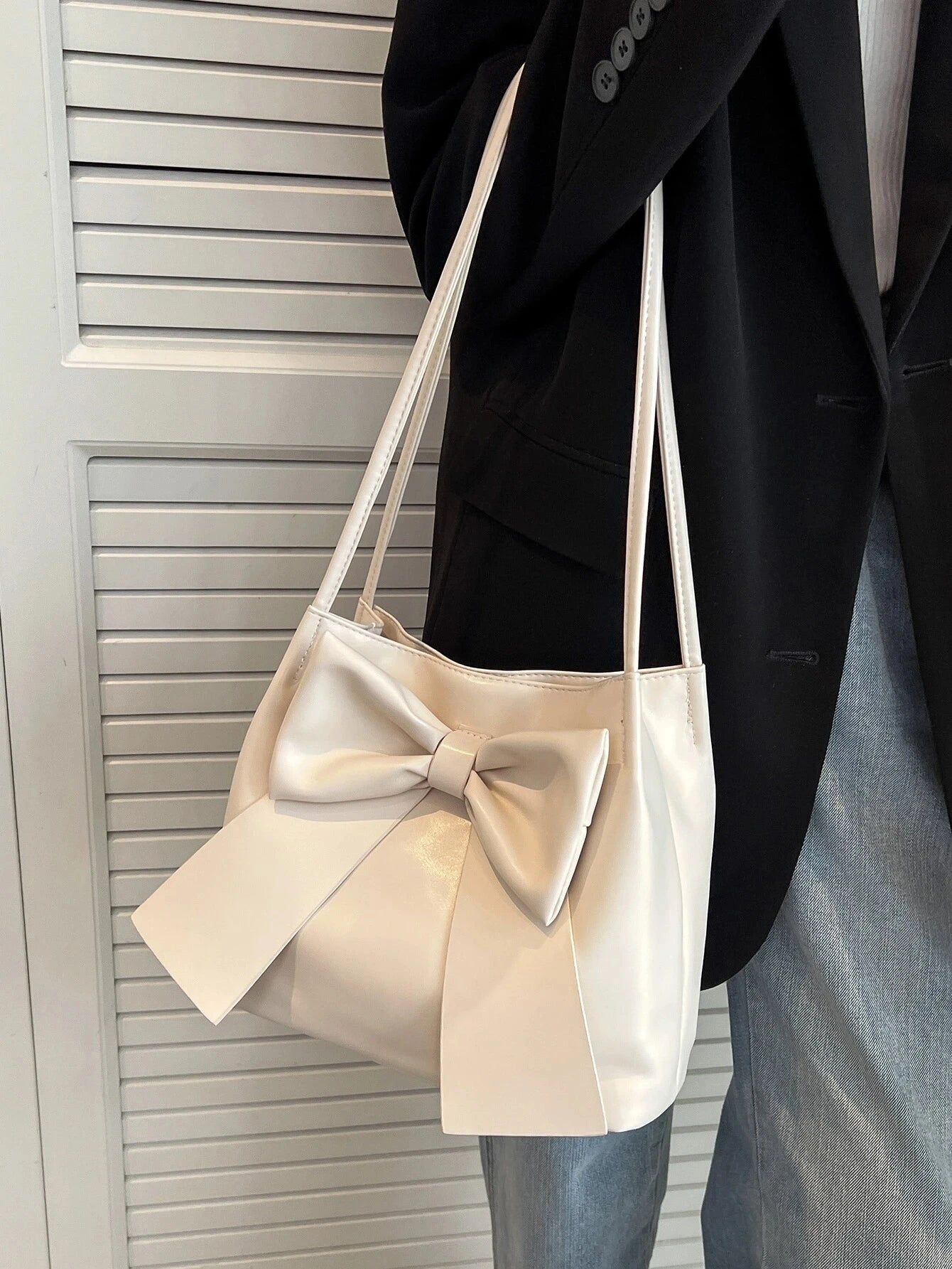 Fashionable Large Capacity Bow Knot Shoulder Bag Cute Kawaii Bow Decor Water Bucket Bag Lightweight Casual Handbag