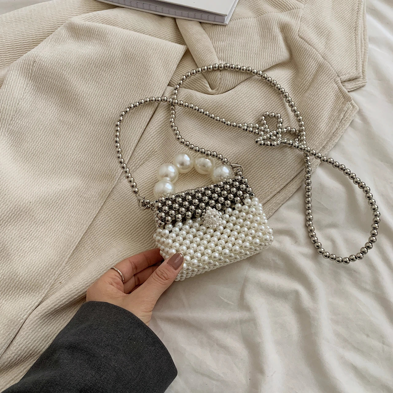 Pearl Clutch Bag Beading Handmade Woven Handbag Femme 2024 Luxury Wedding Purse High Quality PVC Crossbody Lady Box Lipstick Bag