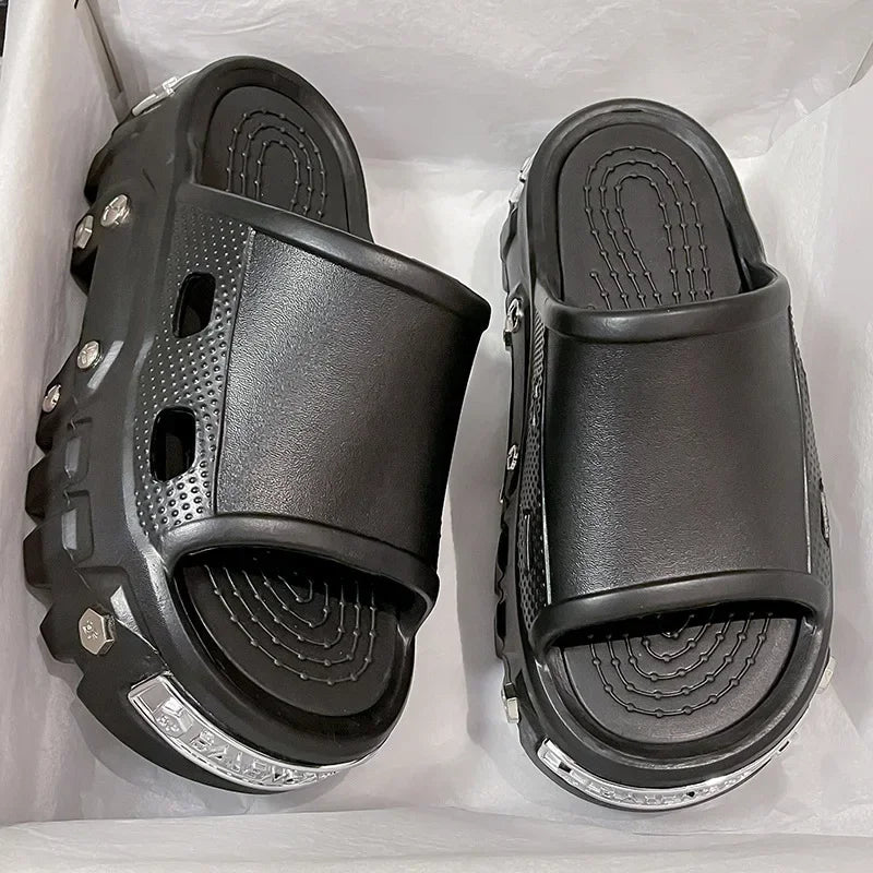 Punk Style Women Clogs 2025 New Arrival Soft EVA Thick Platform Slippers Comfortable Garden Shoes Fashion Beach Sandals