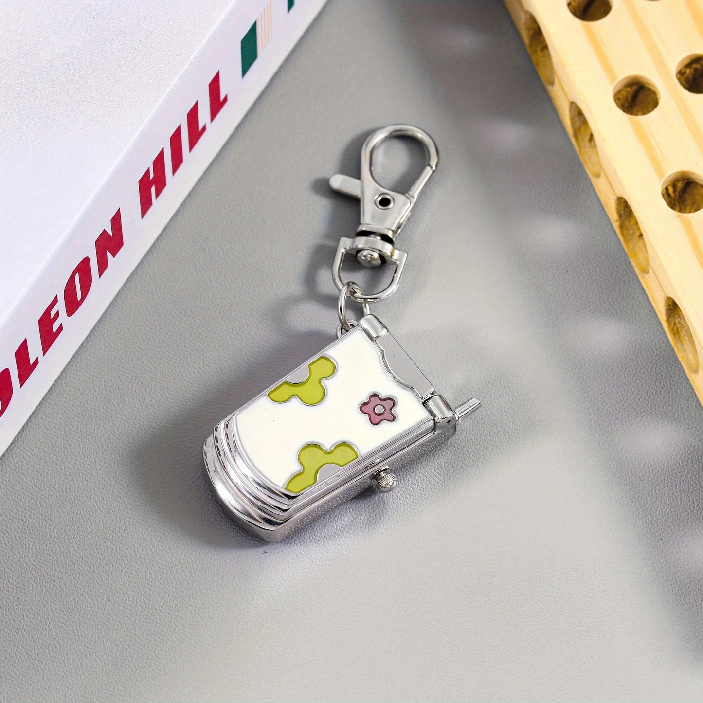 Flip phone keychain watch hanging watch fashion trend retro cute keychain pendant creative gift