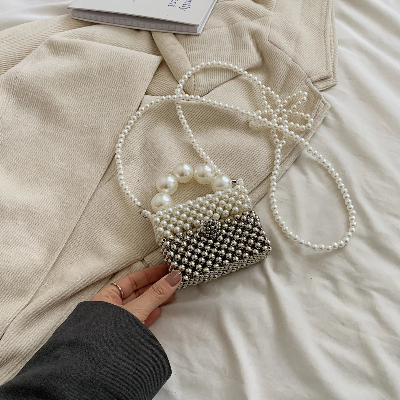 Pearl Clutch Bag Beading Handmade Woven Handbag Femme 2024 Luxury Wedding Purse High Quality PVC Crossbody Lady Box Lipstick Bag