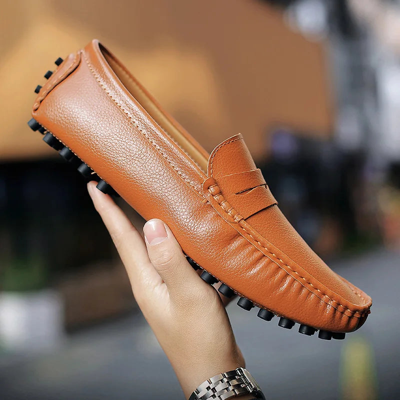 2022 Fashion Soft Leather Men Loafers Handmade Casual Shoes Men Moccasins For Men Leather Flat Shoes Driving Shoes Size 39-50