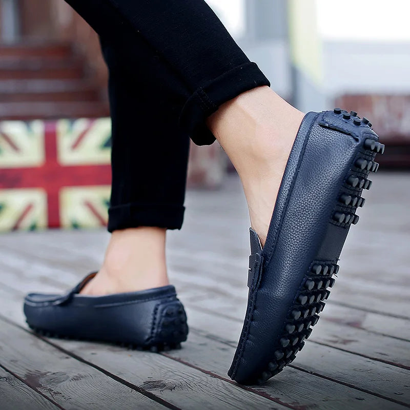 2022 Fashion Soft Leather Men Loafers Handmade Casual Shoes Men Moccasins For Men Leather Flat Shoes Driving Shoes Size 39-50