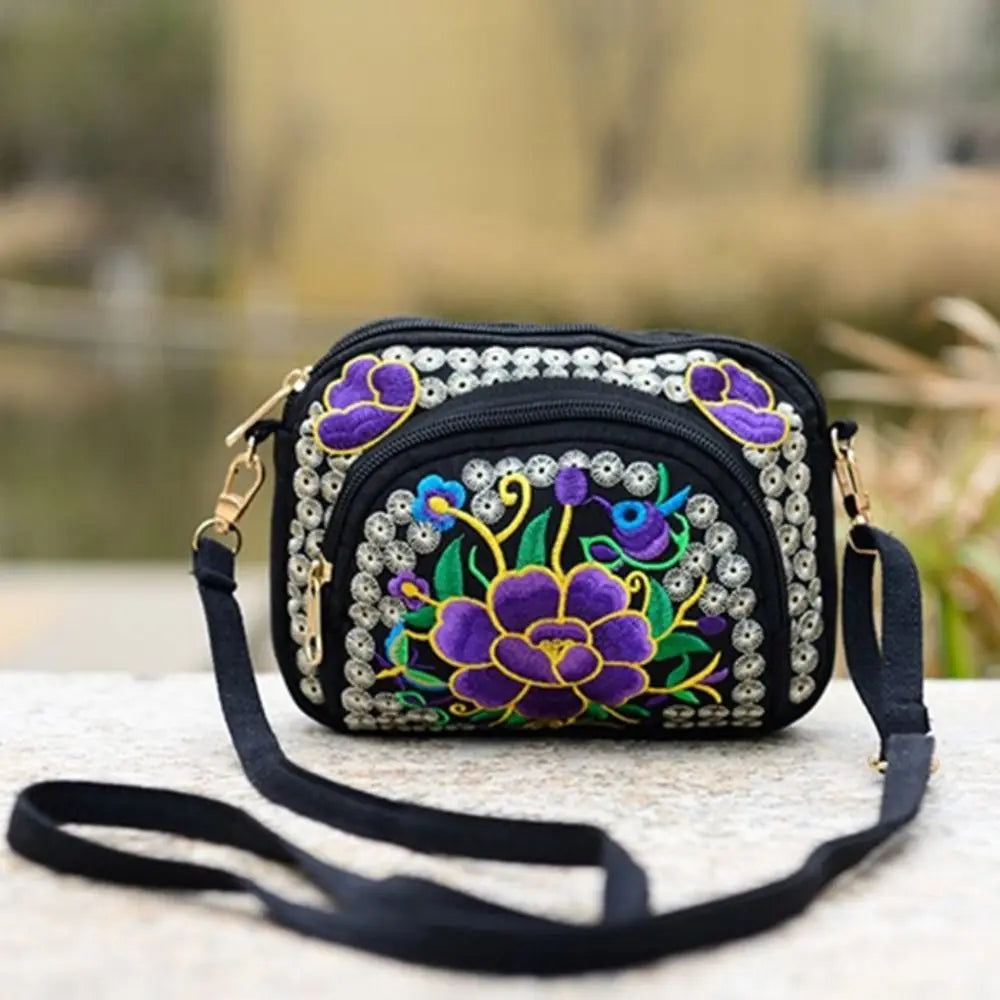Ethnic Style Women Shoulder Bag Vintage Zipper Floral Embroidered Travel Pouch Cotton Mobile Phone Bag Crossbody Bag