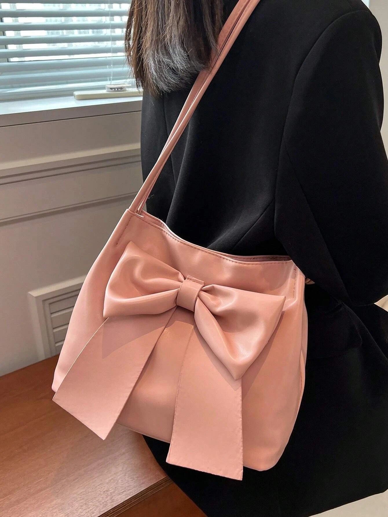 Fashionable Large Capacity Bow Knot Shoulder Bag Cute Kawaii Bow Decor Water Bucket Bag Lightweight Casual Handbag