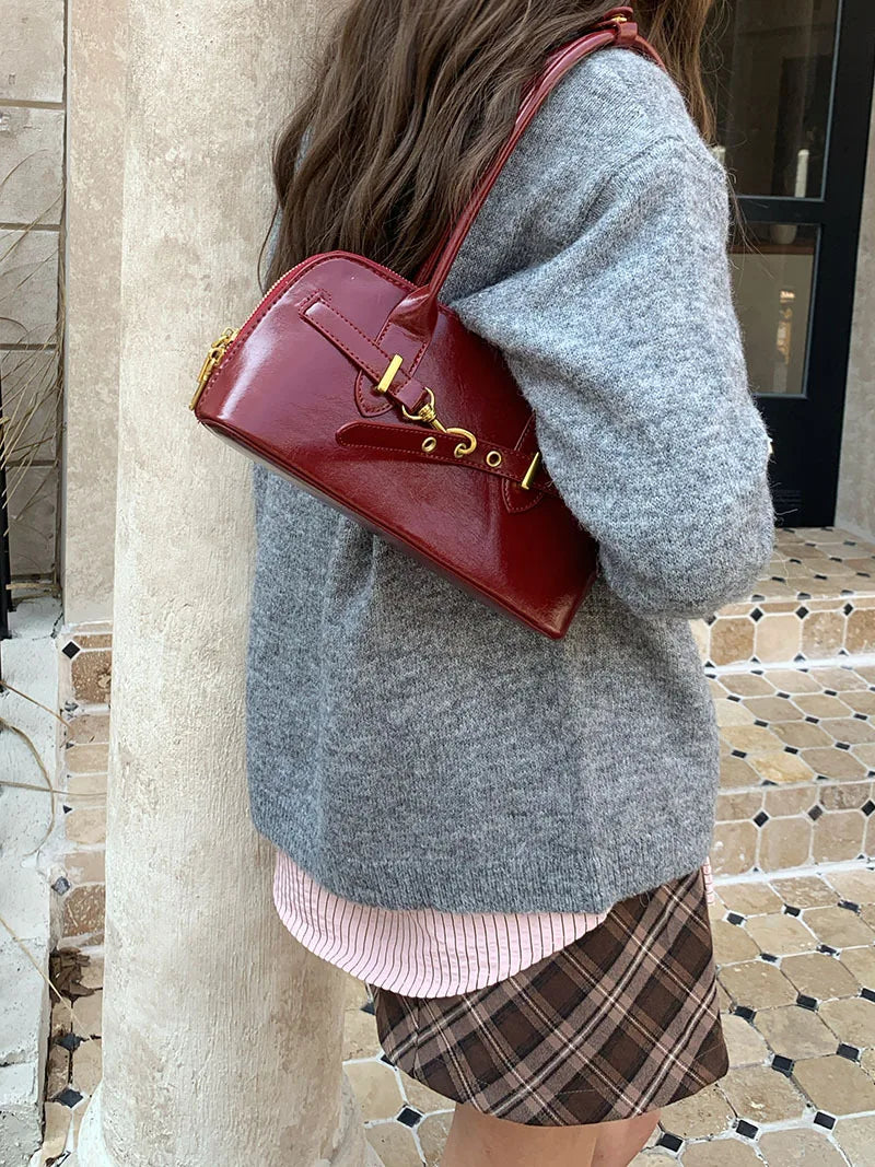 Retro Handheld Commuter Bag for Women 2025 New Style Trendy and Versatile, Niche Underarm Bag, Large Capacity Bowling Bag