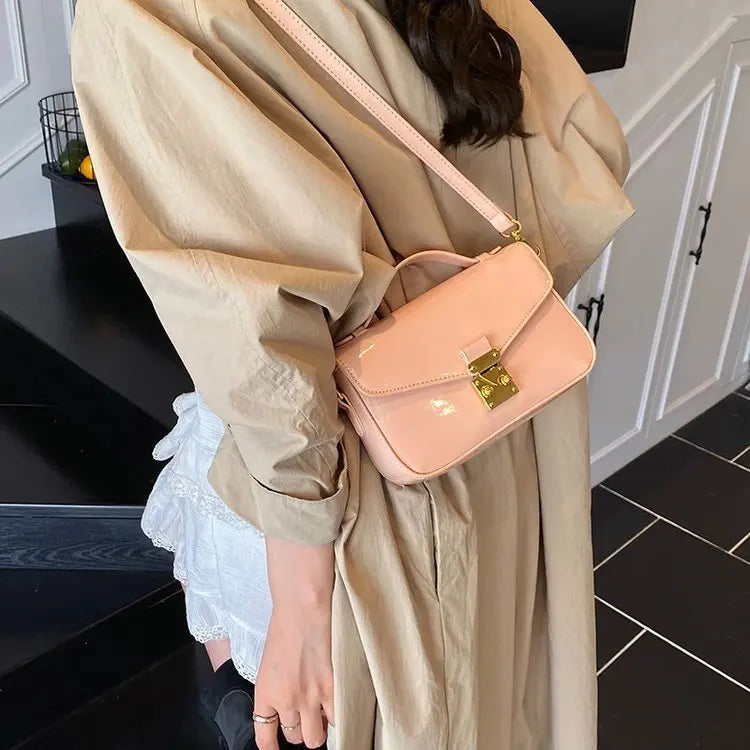 2025 Unique Premium Handbag for Women  Minimalist Shoulder Crossbody Purse  Fashionable Handbag
