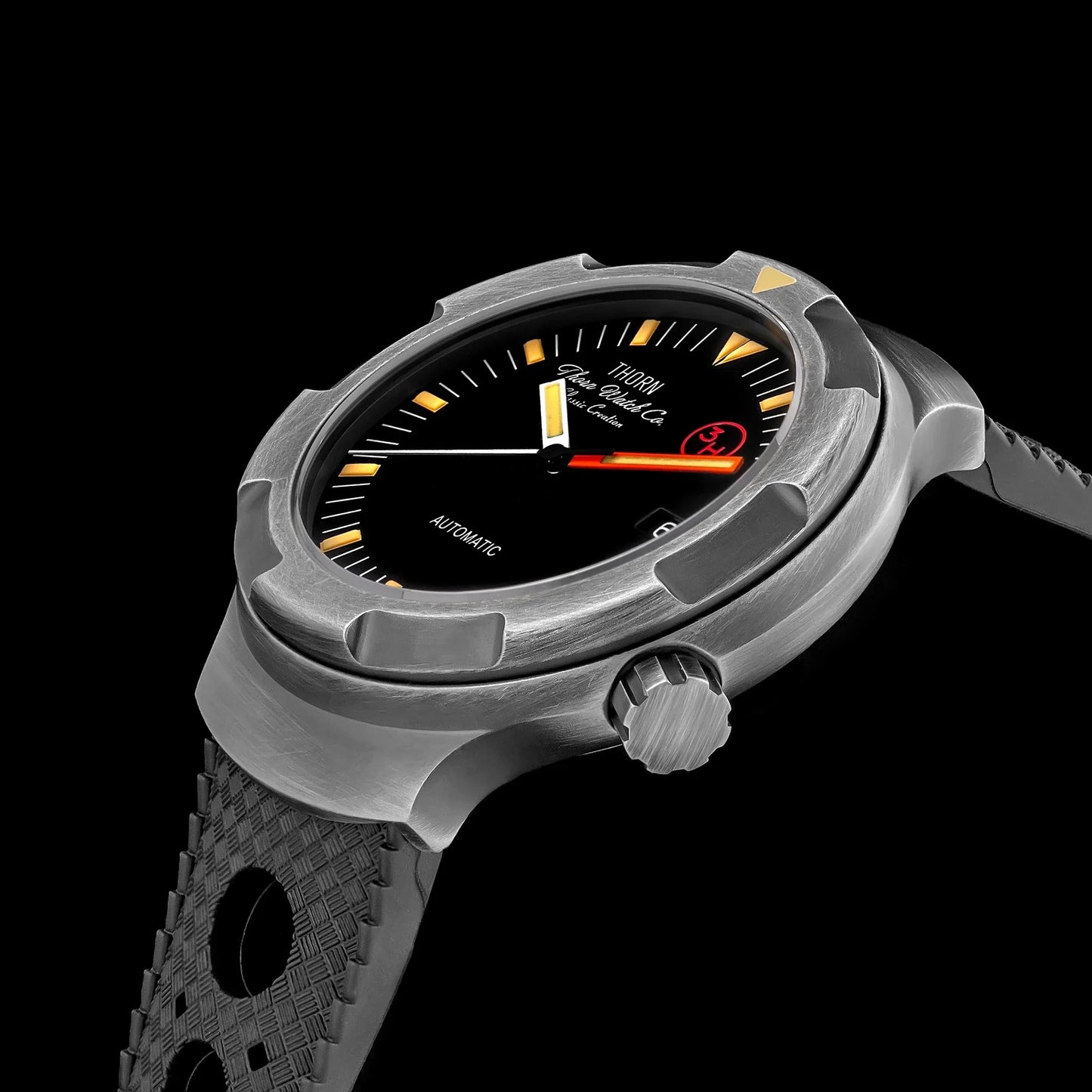 2025 New Thorn T018 Titanium Retro Trendy Watch Fluororubber Strap Sapphire Waterproof Luminous Men's Watch Salutes Classic