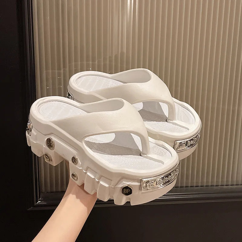 Punk Style Women Clogs 2025 New Arrival Soft EVA Thick Platform Slippers Comfortable Garden Shoes Fashion Beach Sandals
