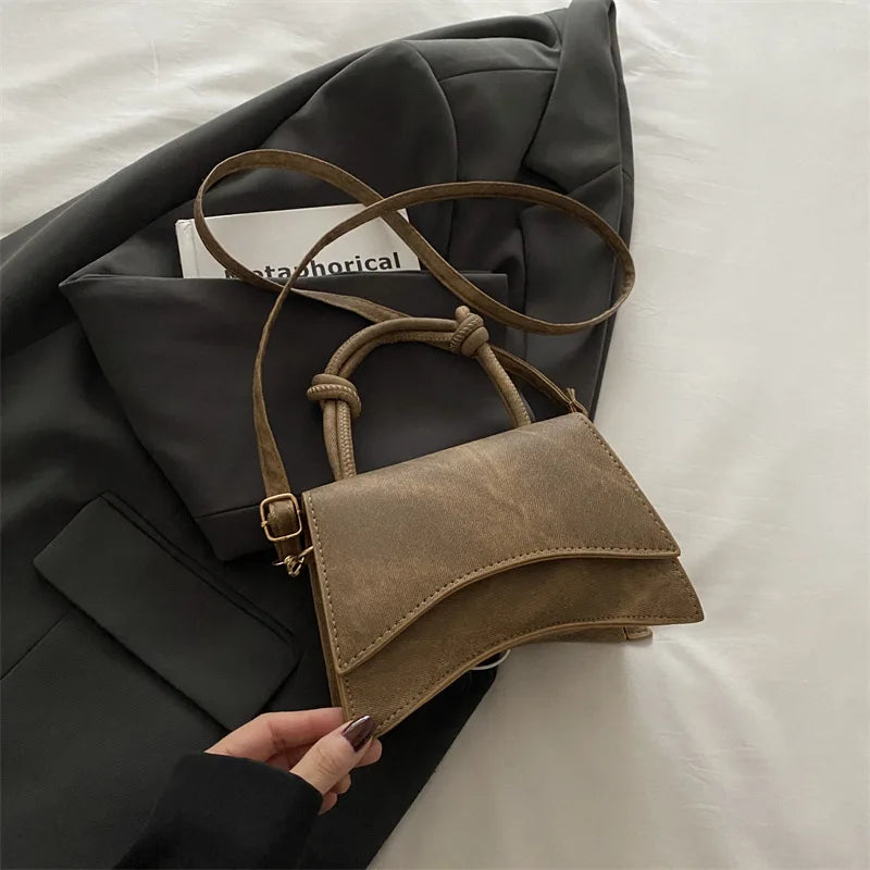 Fashionable Women's Shoulder Bag Pure Color Trendy Crossbody Bag Simple Casual Diagonal Bag Small Square Bags for Autumn Bolsos
