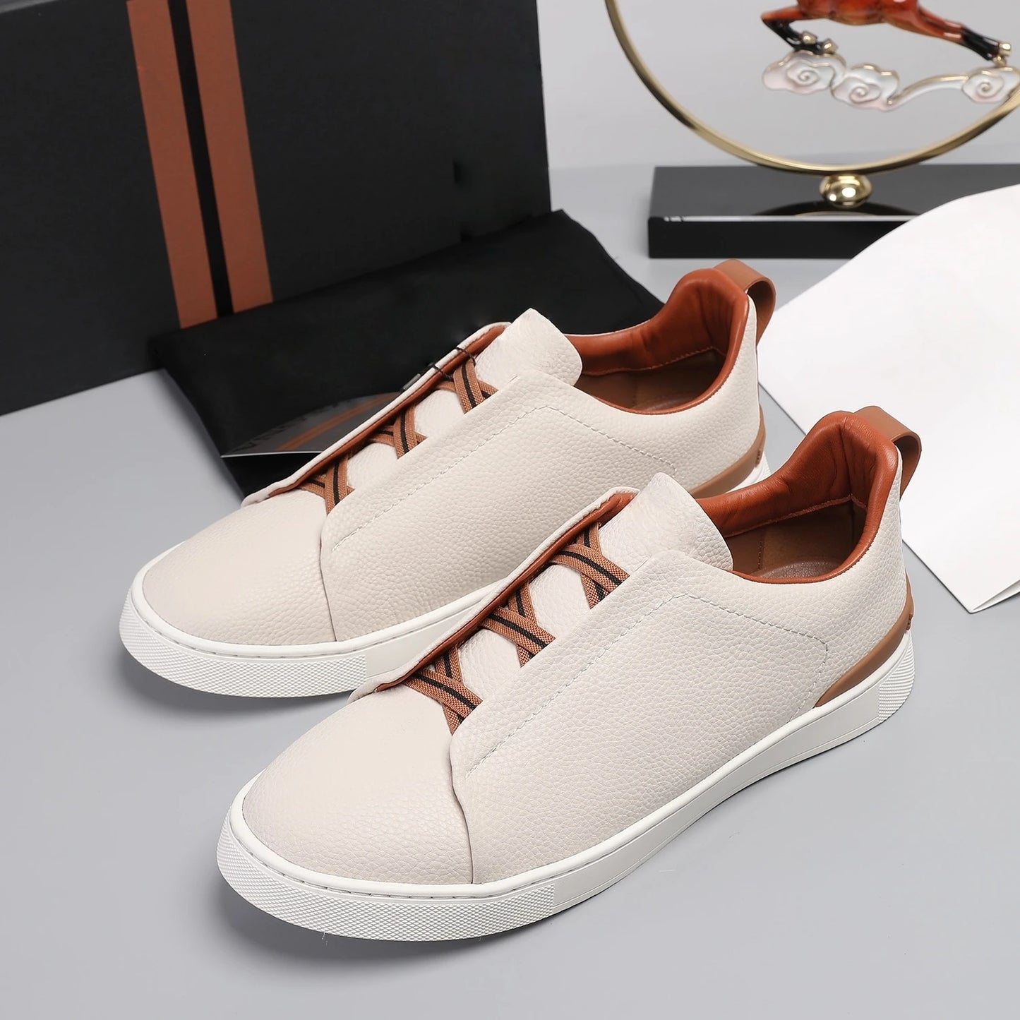Master Handmade Luxury Holiday Gift Casual Sneakers Sports Shoes Breathable Business Flat Non-slip Outdoor Hiking Cycling Shoes