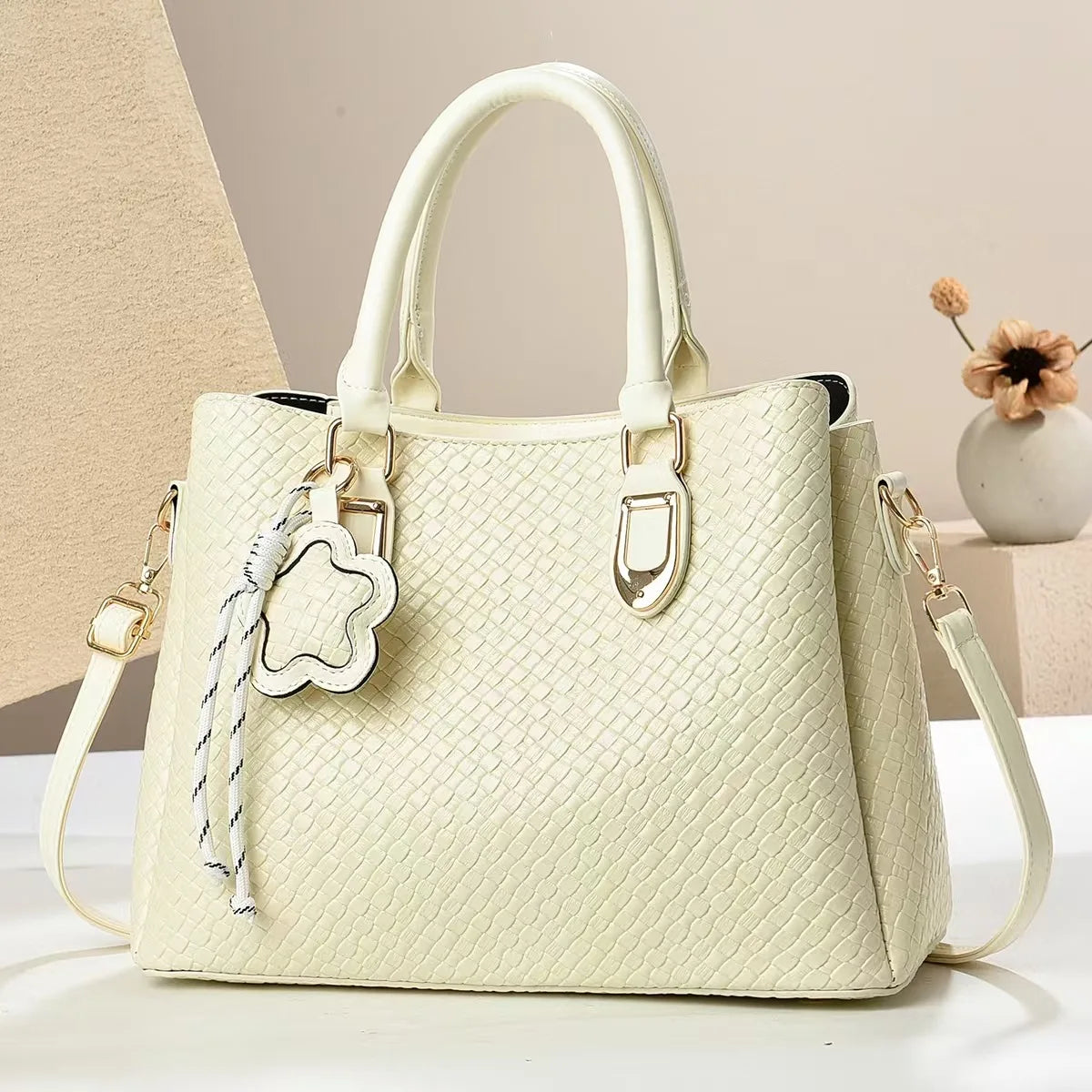 Women's Bags, New Fashion Trends, High-end Sense, Large-capacity Shoulder Bags, Crossbody Bags, Handbags for Women.