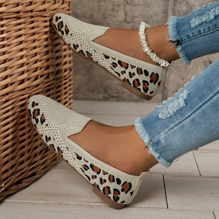 Flat Mesh Knitted Striped Flats Shoes for Women Autumn New Light Slip on Flat Casual Shoes Ladies Square Toe Breathable Sneakers