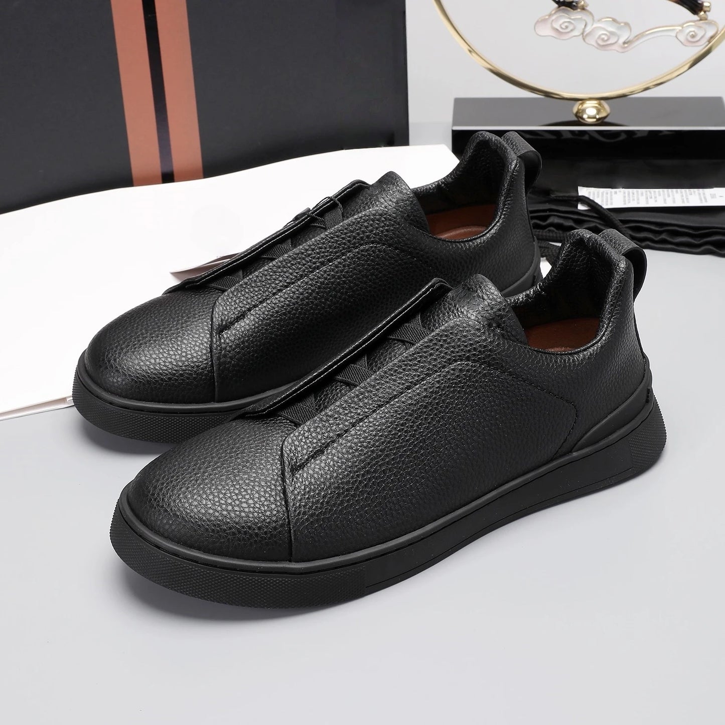 Master Handmade Luxury Holiday Gift Casual Sneakers Sports Shoes Breathable Business Flat Non-slip Outdoor Hiking Cycling Shoes