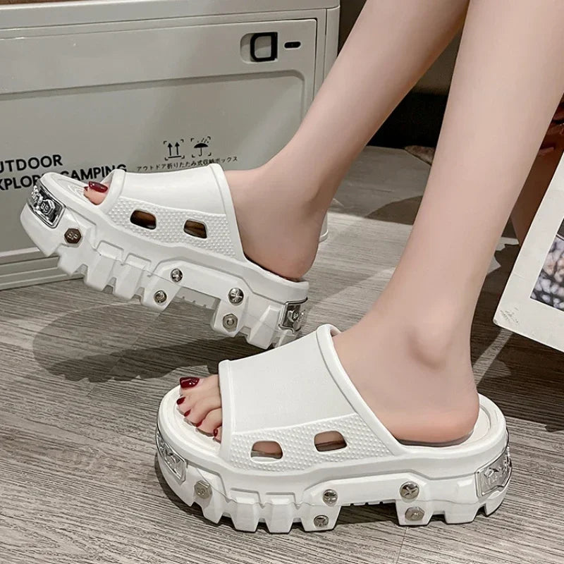 Punk Style Women Clogs 2025 New Arrival Soft EVA Thick Platform Slippers Comfortable Garden Shoes Fashion Beach Sandals