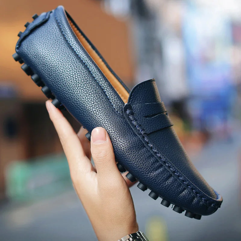 2022 Fashion Soft Leather Men Loafers Handmade Casual Shoes Men Moccasins For Men Leather Flat Shoes Driving Shoes Size 39-50