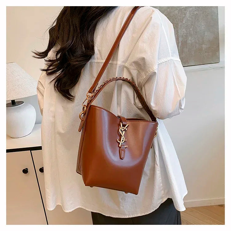 Large Capacity Elegant Handbag For Women - Classic Popular Designer Shoulder Bag With Detachable Strap