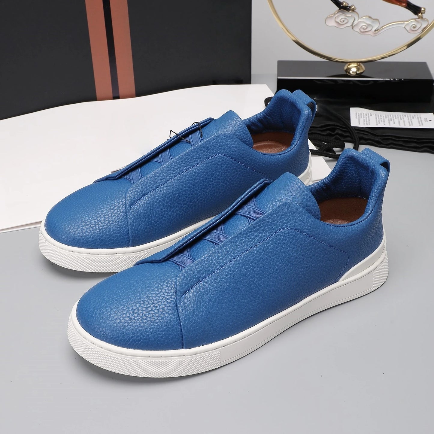 Master Handmade Luxury Holiday Gift Casual Sneakers Sports Shoes Breathable Business Flat Non-slip Outdoor Hiking Cycling Shoes