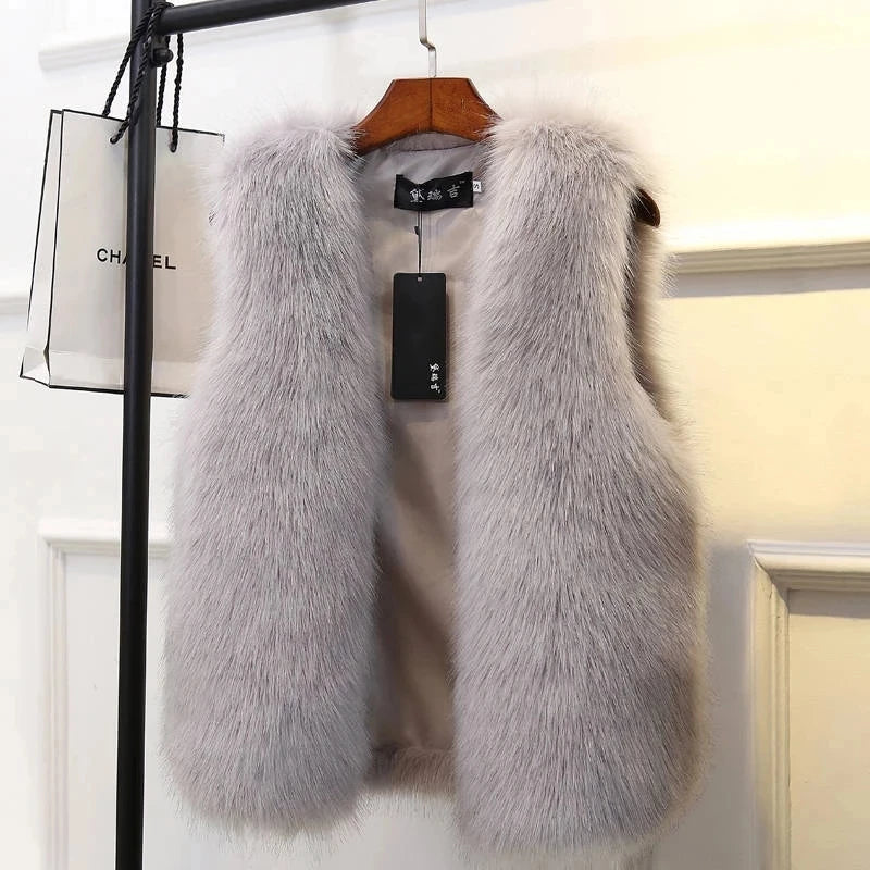 Women Fur Vest 2022 New Autumn Female Waistcoat Faux Fox Fur Coat Warm White Black Gray Jacket Large Size 3XL Sleeveless Coat